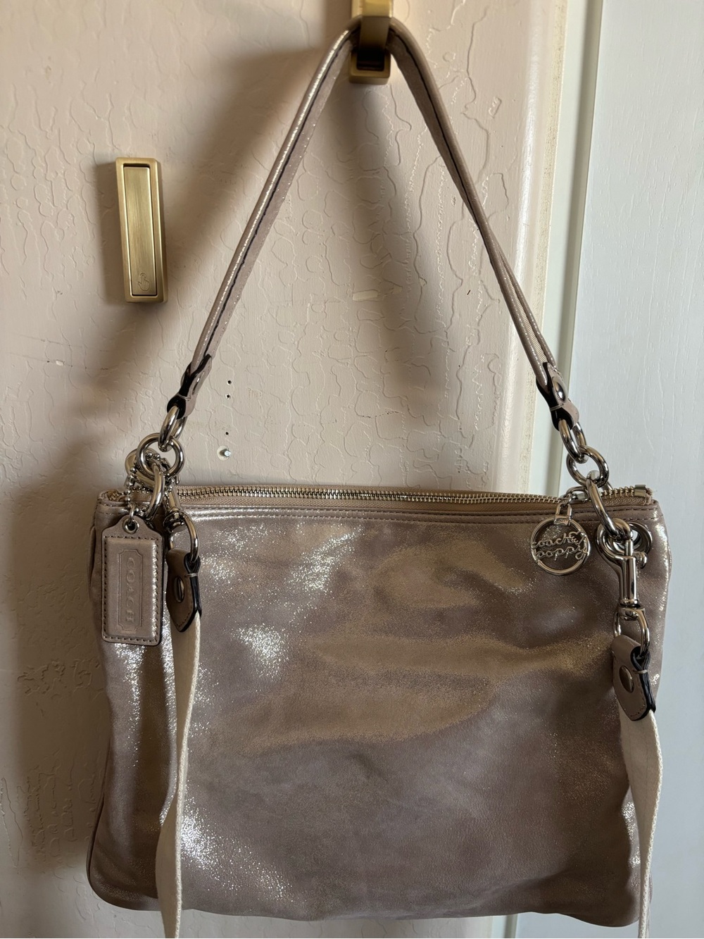 Coach Poppy Metallic finish over leather Shoulder Bag, Excellent condition! - Picture 3 of 7
